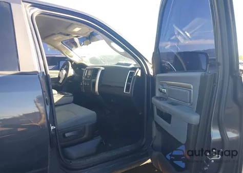 2019 Ram 1500 Classic Slt 4X2 6'4 Box z USA, uszkodzony, nr VIN 1C6RR6TT9KS681022